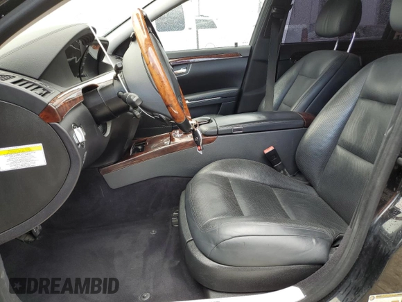 2010 Mercedes-Benz S 550 with VIN WDDNG7BB1AA326822, listed as a Copart auction lot 52373325 with 105,313 mi miles and Salvage Title. Bid and sale history available at DreamBid. Image 7.