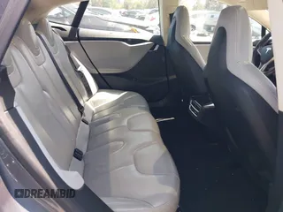 2014 Tesla Model S 60 z VIN 5YJSA1S16EFP40968, wystawiony jako IAAI lot #42331754 z przebiegiem 159 717 mil mil oraz . Historia ofert i sprzedaży dostępna na DreamBid. Obrazek 8.