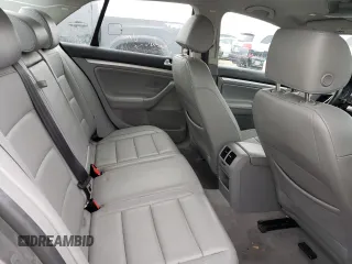 2006 Volkswagen Jetta 2.5L with VIN 3VWRF71K76M674745, listed as a Copart auction lot 46749263 with 131,399 mi miles and Salvage title. Bid and sale history available at DreamBid. Image 10.