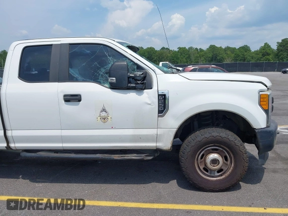 2017 Ford F-250 XLT с VIN 1FT7X2B62HEE58337, выставлен на аукционе IAAI как лот 42553732 с пробегом 136 291 миль миль и . История ставок и продаж доступна на DreamBid. Изображение 17.