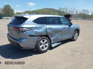 2021 Toyota Highlander L z VIN 5TDBZRBH6MS082566, wystawiony jako IAAI lot #42104315 z przebiegiem 61 231 mil mil oraz . Historia ofert i sprzedaży dostępna na DreamBid. Obrazek 4.