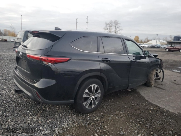 2023 Toyota Highlander L with VIN 5TDKDRAH2PS007691, listed as a Copart auction lot 82871434 with 9,377 mi miles and Salvage Title. Bid and sale history available at carsss.com. Image 3.