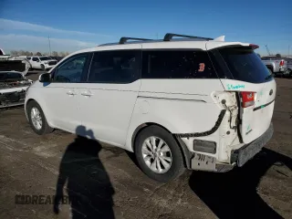 2017 Kia Sedona LX with VIN KNDMB5C19H6325946, listed as a Copart auction lot 82248594 with 139,172 mi miles and Salvage Title. Bid and sale history available at carsss.com. Image 2.