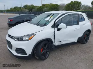 2018 Chevrolet Trax LS with VIN 3GNCJKSB3JL195835, listed as a IAAI auction lot 41885485 with 25,877 mi miles. Bid and sale history available at carsss.com. Image 2.