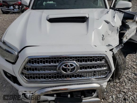 2017 Toyota Tacoma SR5 with VIN 5TFDZ5BN5HX013648, listed as a Copart auction lot 47525475 with 59,141 mi miles and Salvage Title. Bid and sale history available at DreamBid. Image 11.