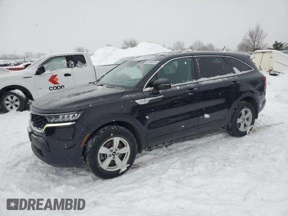 2021 Kia Sorento LX z VIN 5XYRGDLC5MG052952, wystawiony jako Copart lot #88166955 z przebiegiem 67 725 mil mil oraz Szkoda całkowita • Salvage title. Historia ofert i sprzedaży dostępna na DreamBid. Obrazek 1.