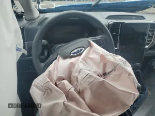 2025 Ford Ranger XLT z VIN 1FTER4HP2SLE06397, wystawiony jako Copart lot #61433065 z przebiegiem Nie podano mil oraz Szkoda całkowita • Salvage title. Historia ofert i sprzedaży dostępna na DreamBid. Obrazek 9.