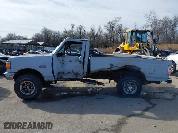 1988 Ford F-250 with VIN 1FTHF26H0JNA06718, listed as a IAAI auction lot 41530940 with 77,610 mi miles. Bid and sale history available at carsss.com. Image 14.