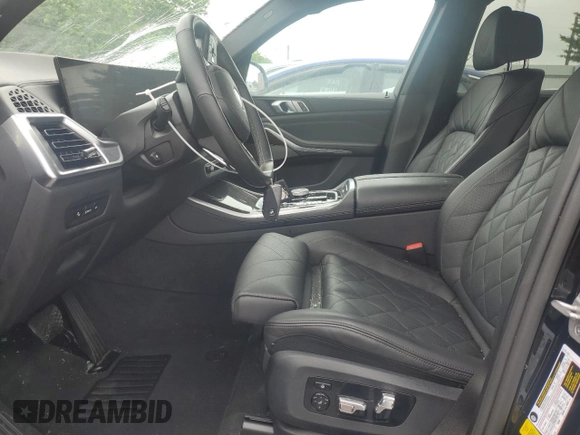2024 BMW X5 sDrive40i with VIN 5UX13EU03R9V08439, listed as a Copart auction lot 61158915 with Not provided miles and Clean title. Bid and sale history available at DreamBid. Image 7.