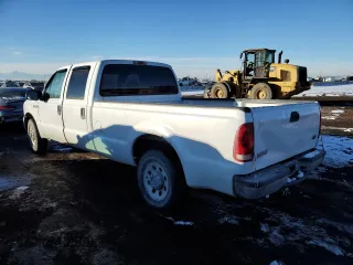 2005 Ford Super Duty F-250 XL with VIN 1FTSW20505EB32152, listed as a Copart auction lot 41635435 with 176,471 mi miles and Salvage Title. Bid and sale history available at carsss.com. Image 2.