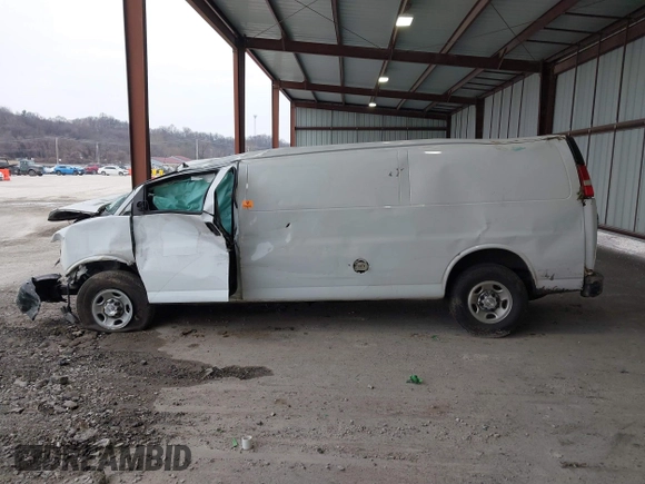 2019 Chevrolet Express Cargo z VIN 1GCWGBFG0K1248106, wystawiony jako IAAI lot #41415517 z przebiegiem Nie podano mil oraz . Historia ofert i sprzedaży dostępna na DreamBid. Obrazek 14.