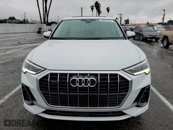 2021 Audi Q3 S line Premium Plus with VIN WA1EECF33M1101361, listed as a Copart auction lot 39205703 with 1,426 mi miles. Bid and sale history available at carsss.com. Image 5.
