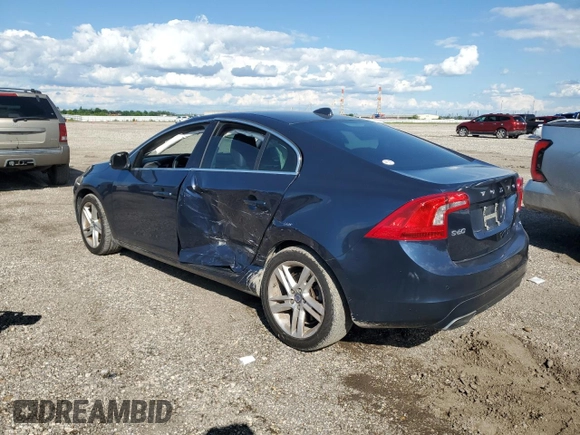 2014 Volvo S60 T5 z VIN YV1612FS5E1296303, wystawiony jako Copart lot #56480725 z przebiegiem 52 318 mil mil oraz Szkody całkowita. Historia ofert i sprzedaży dostępna na DreamBid. Obrazek 2.