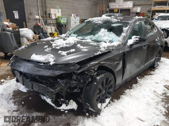 2025 Mazda 3 S Select Sport with VIN JM1BPABMXS1761383, listed as a IAAI auction lot 41398264 with 9,549 mi miles and . Bid and sale history available at DreamBid. Image 2.