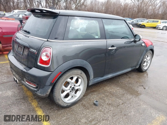2011 MINI Hardtop S with VIN WMWSV3C57BTY11344, listed as a IAAI auction lot 41728349 with 84,242 mi miles and . Bid and sale history available at DreamBid. Image 4.