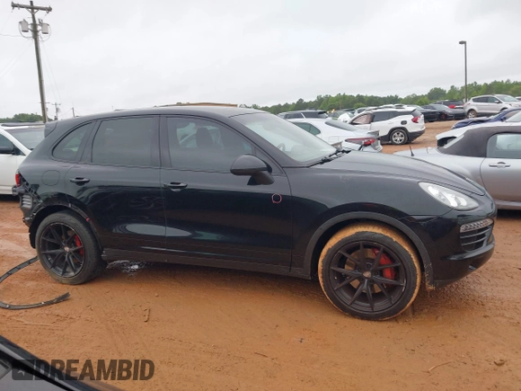2014 Porsche Cayenne с VIN WP1AA2A28ELA93500, выставлен на аукционе IAAI как лот 42269929 с пробегом 143 528 миль миль и . История ставок и продаж доступна на DreamBid. Изображение 14.
