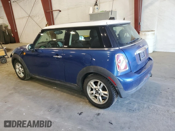 2013 MINI Hardtop with VIN WMWSU3C54DT686969, listed as a Copart auction lot 62160145 with 100,636 mi miles and Clean title. Bid and sale history available at DreamBid. Image 2.