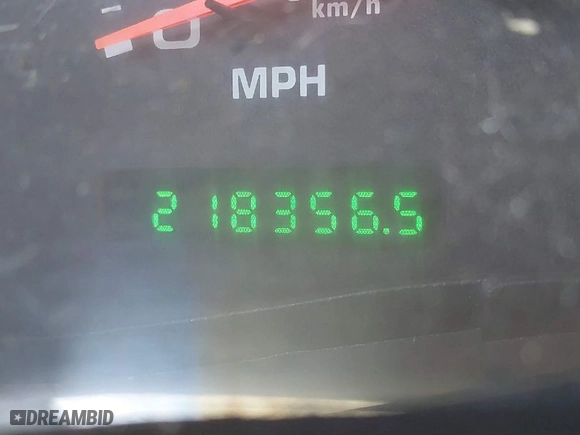 2002 Ford Super Duty F-250 XL with VIN 1FTNX21L52EB12546, listed as a IAAI auction lot 41851979 with 218,356 mi miles. Bid and sale history available at carsss.com. Image 7.
