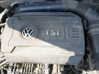 2014 Volkswagen Jetta SE z VIN 3VWD17AJ5EM309737, wystawiony jako IAAI lot #42250688 z przebiegiem 115 945 mil mil oraz . Historia ofert i sprzedaży dostępna na DreamBid. Obrazek 10.