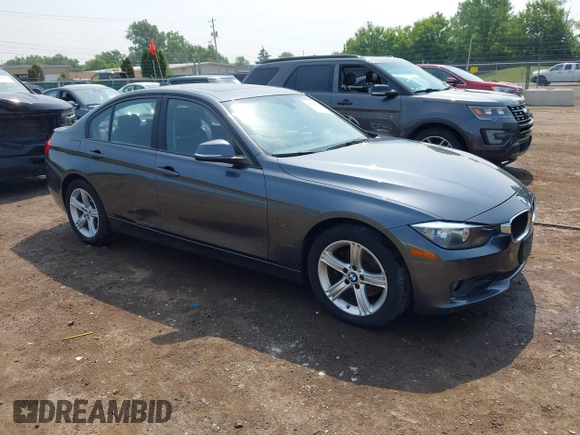 2014 BMW 3 Series 320i xDrive с VIN WBA3C3G53ENS70998, выставлен на аукционе IAAI как лот 42474316 с пробегом 91 411 миль миль и . История ставок и продаж доступна на DreamBid. Изображение 1.