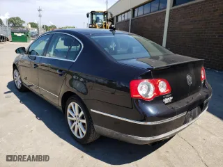 2010 Volkswagen Passat Sedan Komfort with VIN WVWJK7ANXAE136058, listed as a Copart auction lot 41084424 with 136,764 mi miles and Salvage Title. Bid and sale history available at carsss.com. Image 3.