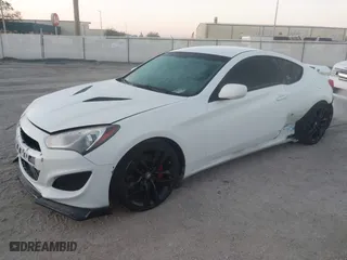 2013 Hyundai Genesis Coupe 2.0T Premium with VIN KMHHT6KD7DU092926, listed as a IAAI auction lot 41771972 with 187,367 mi miles. Bid and sale history available at carsss.com. Image 18.