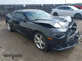 2015 Chevrolet Camaro SS z VIN 2G1FK1EJ4F9303916, wystawiony jako IAAI lot #42123957 z przebiegiem 103 380 mil mil oraz . Historia ofert i sprzedaży dostępna na DreamBid. Obrazek 1.