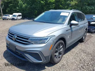 2022 Volkswagen Tiguan SE with VIN 3VV2B7AX2NM074369, listed as a IAAI auction lot 42522561 with 47,752 mi miles and . Bid and sale history available at DreamBid. Image 18.