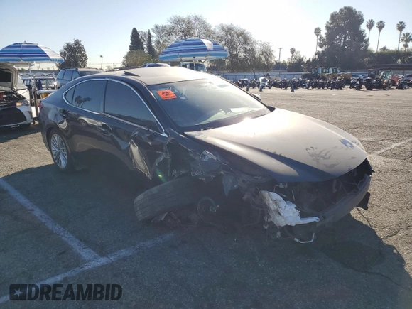 2014 Lexus ES 330 z VIN JTHBK1GG2E2106228, wystawiony jako Copart lot #44188805 z przebiegiem Nie podano mil oraz Szkoda całkowita • Salvage title. Historia ofert i sprzedaży dostępna na DreamBid. Obrazek 4.