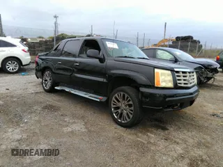 2005 Cadillac Escalade EXT z VIN 3GYEK62N65G162191, wystawiony jako IAAI lot #40421755 z przebiegiem 119 628 mil mil oraz . Historia ofert i sprzedaży dostępna na DreamBid. Obrazek 1.
