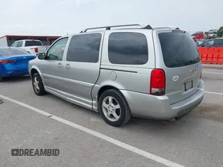 2006 Chevrolet Uplander LS Fleet z VIN 1GBDV13L96D199392, wystawiony jako IAAI lot #42272780 z przebiegiem 81 730 mil mil oraz . Historia ofert i sprzedaży dostępna na DreamBid. Obrazek 3.