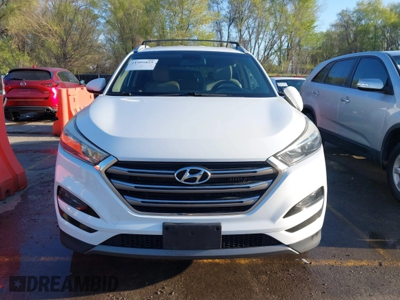 2016 Hyundai Tucson Limited with VIN KM8J33A29GU051038, listed as a IAAI auction lot 41995825 with 97,775 mi miles. Bid and sale history available at carsss.com. Image 12.