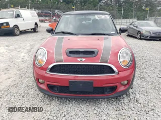 2013 MINI Hardtop S with VIN WMWSV3C58DT389460, listed as a Copart auction lot 54031105 with 59,645 mi miles and Salvage Title. Bid and sale history available at DreamBid. Image 5.