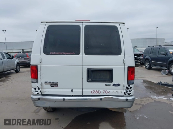 2011 Ford Econoline Passenger XL with VIN 1FBNE3BL2BDB02920, listed as a IAAI auction lot 41621713 with 270,140 mi miles. Bid and sale history available at carsss.com. Image 17.