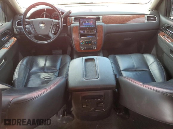 2010 Chevrolet Avalanche LT with VIN 3GNVKFE05AG157345, listed as a Copart auction lot 58083315 with 186,530 mi miles and Salvage title. Bid and sale history available at DreamBid. Image 8.