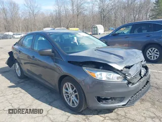 2018 Ford Focus SE with VIN 1FADP3F25JL306401, listed as a IAAI auction lot 41914390 with 84,106 mi miles. Bid and sale history available at carsss.com. Image 1.