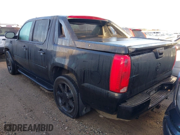 2008 Cadillac Escalade EXT z VIN 3GYFK62808G147107, wystawiony jako IAAI lot #41397796 z przebiegiem Nie podano mil oraz . Historia ofert i sprzedaży dostępna na DreamBid. Obrazek 3.