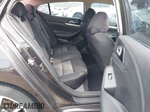 2016 Nissan Maxima SL with VIN 1N4AA6AP3GC393930, listed as a IAAI auction lot 41829151 with 202,255 mi miles and . Bid and sale history available at DreamBid. Image 8.