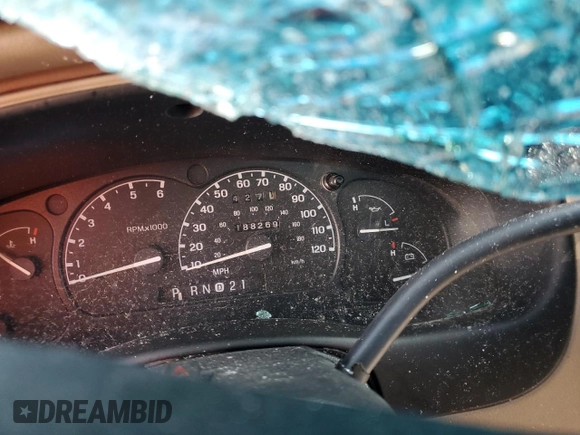 2000 Ford Explorer with VIN 1FMDU63X5YUA25137, listed as a Copart auction lot 46961075 with 188,269 mi miles and Salvage title. Bid and sale history available at DreamBid. Image 9.