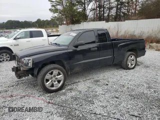 2006 Dodge Dakota SLT z VIN 1D7HE42N16S702822, wystawiony jako Copart lot #44034175 z przebiegiem 141 509 mil mil oraz Szkoda całkowita • Salvage title. Historia ofert i sprzedaży dostępna na DreamBid. Obrazek 1.