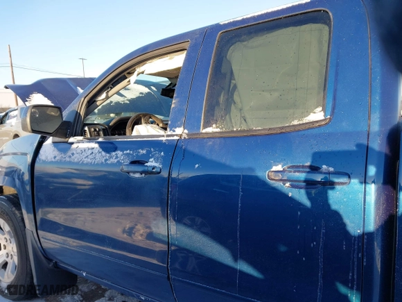 2018 Chevrolet Silverado 1500 LT with VIN 1GCVKREC2JZ216257, listed as a IAAI auction lot 41525909 with 75,614 mi miles. Bid and sale history available at carsss.com. Image 14.