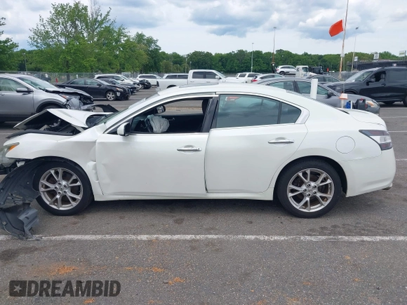 2014 Nissan Maxima S z VIN 1N4AA5AP3EC906150, wystawiony jako IAAI lot #42327100 z przebiegiem 97 366 mil mil oraz . Historia ofert i sprzedaży dostępna na DreamBid. Obrazek 14.