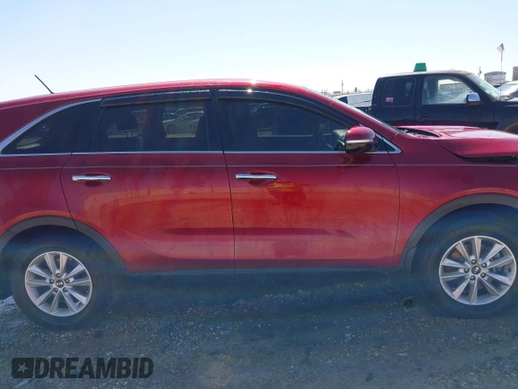 2020 Kia Sorento LX with VIN 5XYPG4A31LG684906, listed as a IAAI auction lot 41760413 with 100,486 mi miles. Bid and sale history available at carsss.com. Image 13.