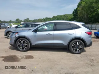 2022 Ford Escape SE z VIN 1FMCU0G68NUB64197, wystawiony jako IAAI lot #42279268 z przebiegiem 10 579 mil mil oraz . Historia ofert i sprzedaży dostępna na DreamBid. Obrazek 14.