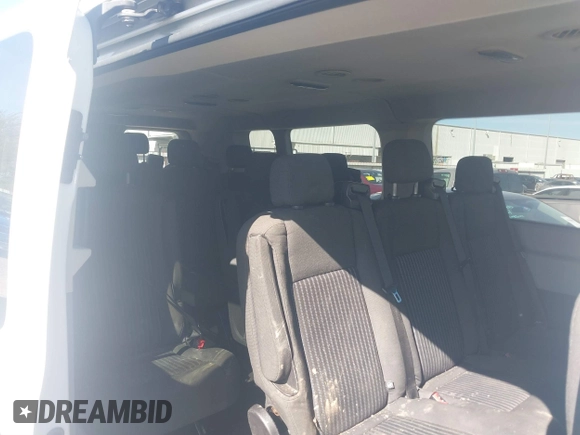 2016 Ford Transit XL z VIN 1FBZX2YM0GKB08269, wystawiony jako IAAI lot #41814059 z przebiegiem 70 556 mil mil oraz . Historia ofert i sprzedaży dostępna na DreamBid. Obrazek 8.