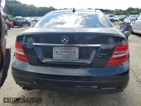 2015 Mercedes-Benz C 250 z VIN WDDGJ4HB2FG410619, wystawiony jako Copart lot #63898435 z przebiegiem 157 785 mil mil oraz Czysty tytuł • Clean title. Historia ofert i sprzedaży dostępna na DreamBid. Obrazek 6.