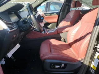 2022 BMW X6 xDrive40i with VIN 5UXCY6C01N9K65807, listed as a Copart auction lot 84708104 with 0 mi miles and Salvage Title. Bid and sale history available at carsss.com. Image 7.