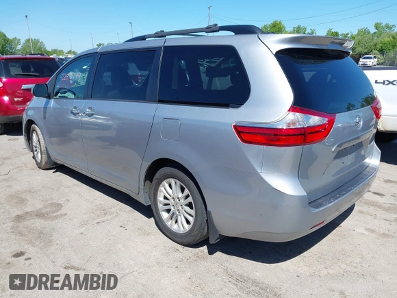 2015 Toyota Sienna XLE с VIN 5TDYK3DC0FS688624, выставлен на аукционе IAAI как лот 42252799 с пробегом 201 522 миль миль и . История ставок и продаж доступна на DreamBid. Изображение 3.