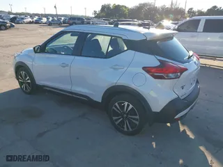 2019 Nissan Kicks S with VIN 3N1CP5CU4KL477933, listed as a IAAI auction lot 41665355 with 54,782 mi miles. Bid and sale history available at carsss.com. Image 3.