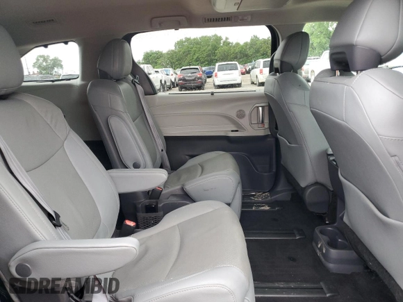 2021 Toyota Sienna Limited with VIN 5TDZRKEC6MS012684, listed as a Copart auction lot 61996195 with 80,609 mi miles and Salvage title. Bid and sale history available at DreamBid. Image 11.